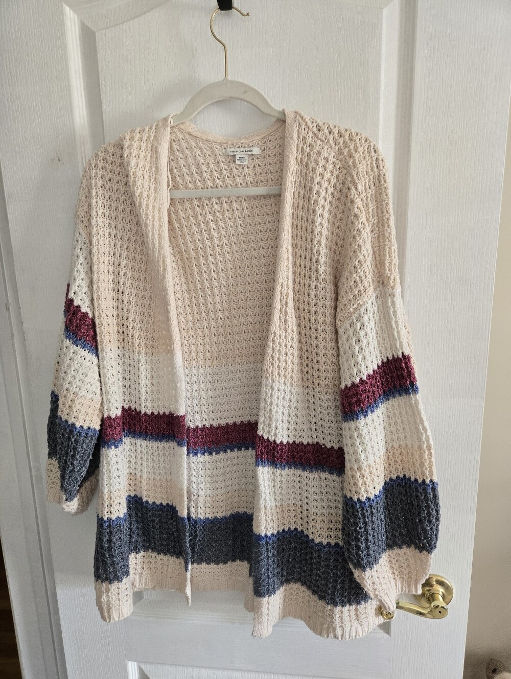 American Eagle Cardigan Size Medium Womens Cream White Blue Red 55% Cotton